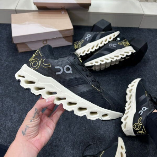 Oncloud Primeira Linha Preto Off White