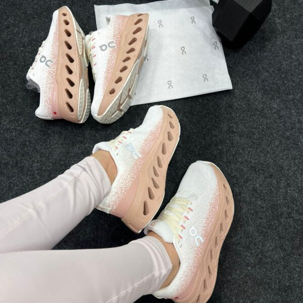 Oncloud Max Off White Rose