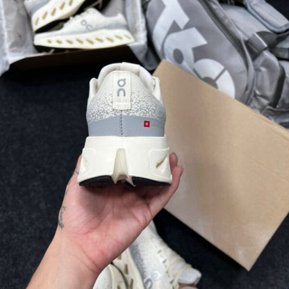 Oncloud Max Off White Nude