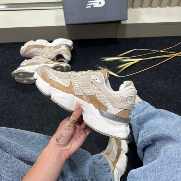 New Balance 9060 Bege Caramelo