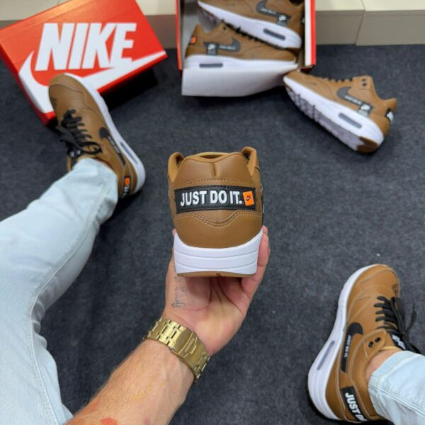 Nike Air Max 90 Caramelo