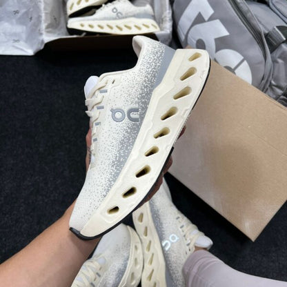 Oncloud Max Off White Nude