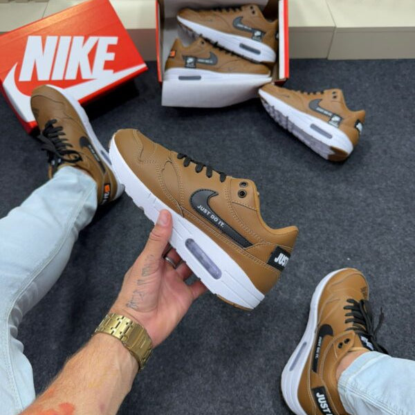 Nike Air Max 90 Caramelo