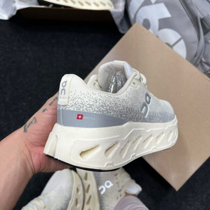 Oncloud Max Off White Nude