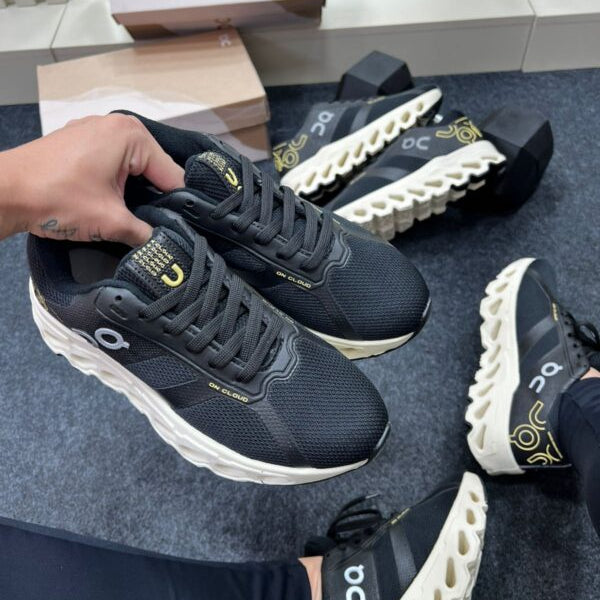 Oncloud Primeira Linha Preto Off White