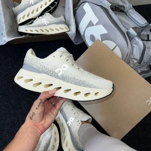 Oncloud Max Off White Nude